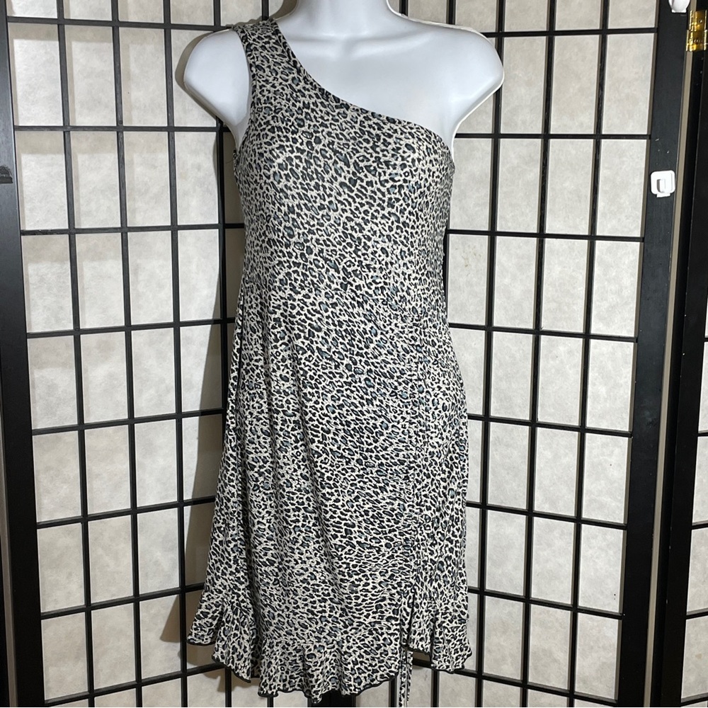 Shein ladies one shoulder dress, size 6